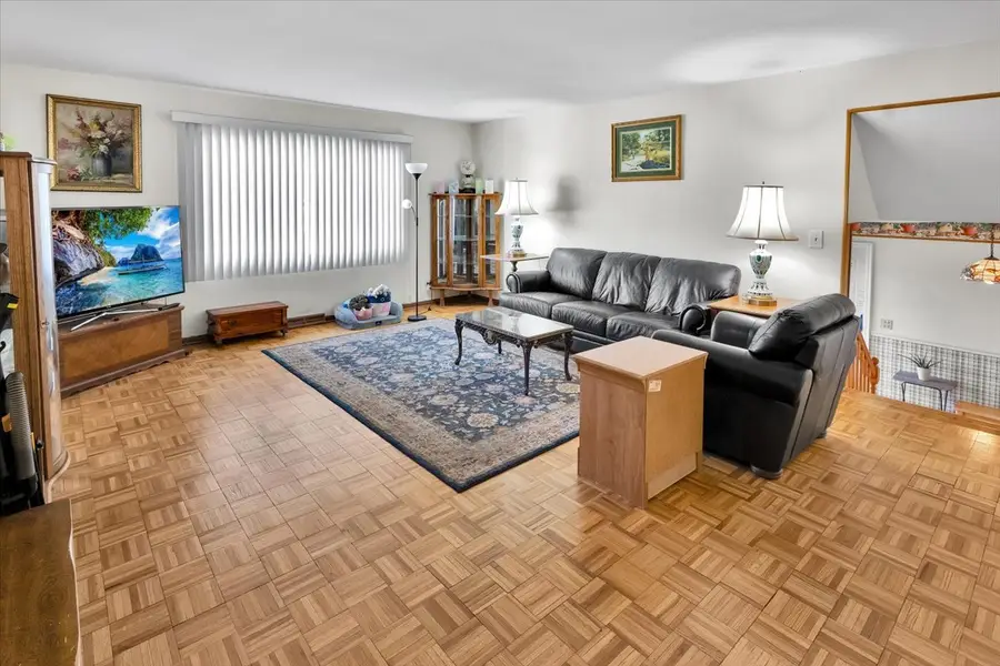 2914 Sheridan Drive, Woodridge, IL 60517 - #2