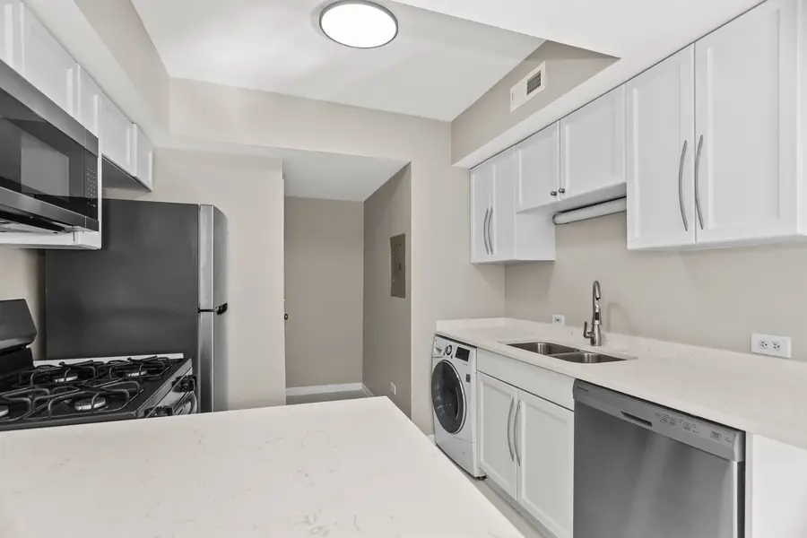 4525 S Drexel Boulevard #3W, Chicago, IL 60653 - #3