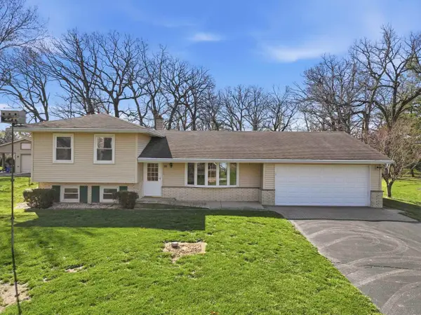 30W445 Arbor Lane, West Chicago, IL 60185