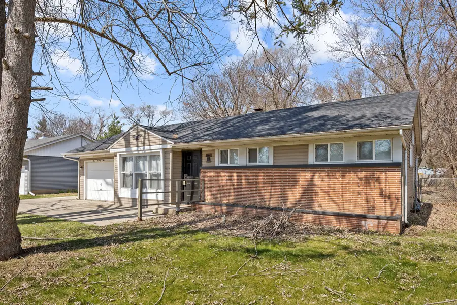 375 Douglas Road, Batavia, IL 60510 - #2