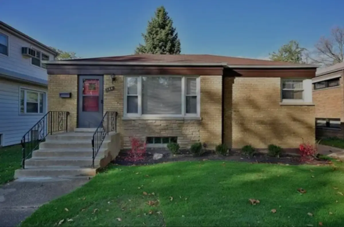 144 E Quincy Street, Riverside, IL 60546 - #1