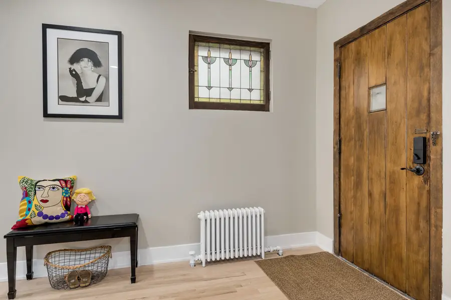 6739 N Rockwell Street, Chicago, IL 60645 - #3