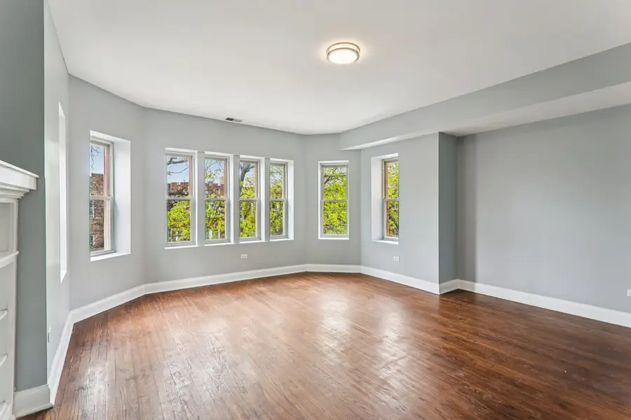 7821 S Phillips Avenue, Chicago, IL 60649 - #3