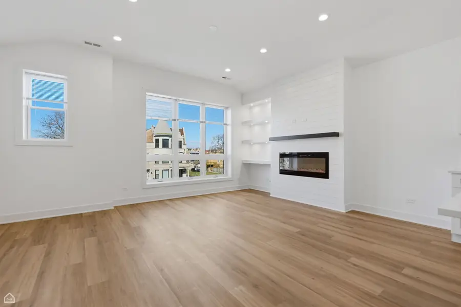 4841 S Prairie Avenue, Chicago, IL 60615 - #3