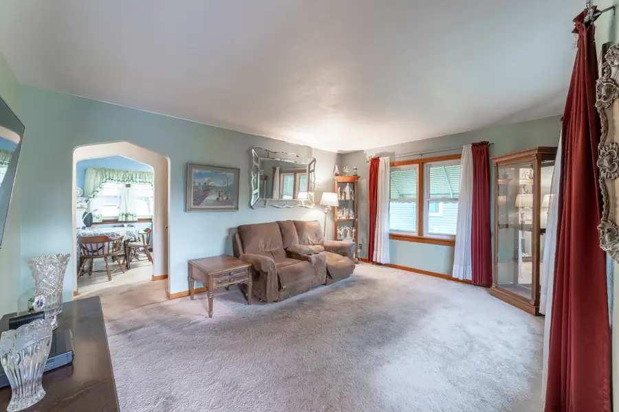 17949 Escanaba Avenue, Lansing, IL 60438 - #3