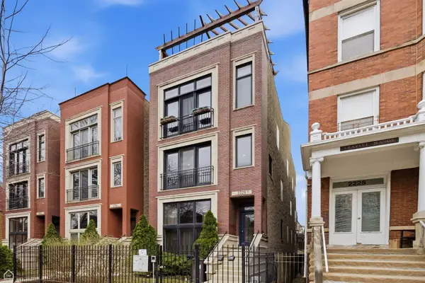 2229 N Leavitt Street #2, Chicago, IL 60647