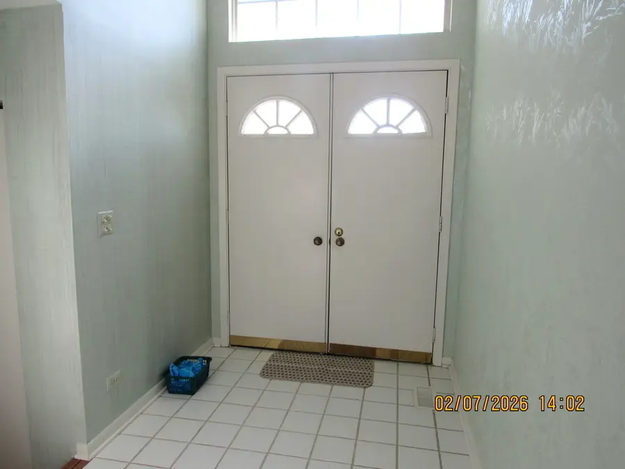 718 Sturnbridge Lane, Schaumburg, IL 60173 - #2