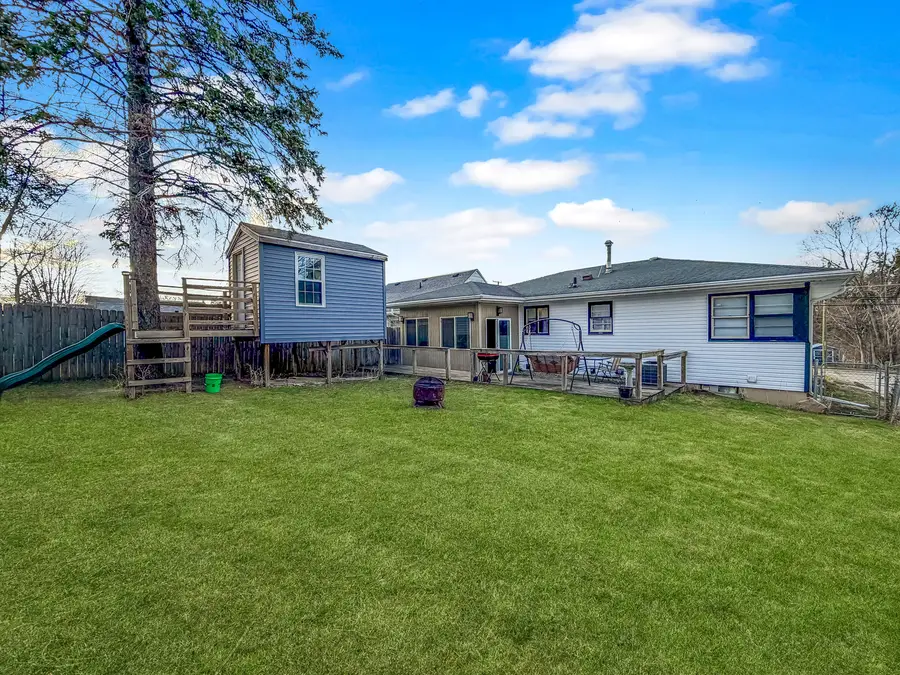 817 W Empire Street, Freeport, IL 61032 - #2