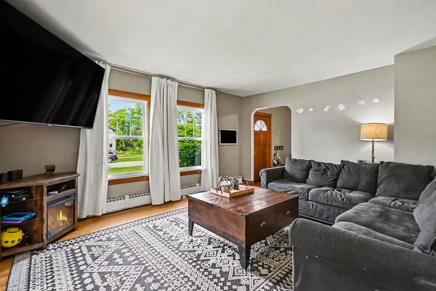8901 Elm Avenue, Burr Ridge, IL 60527 - #3
