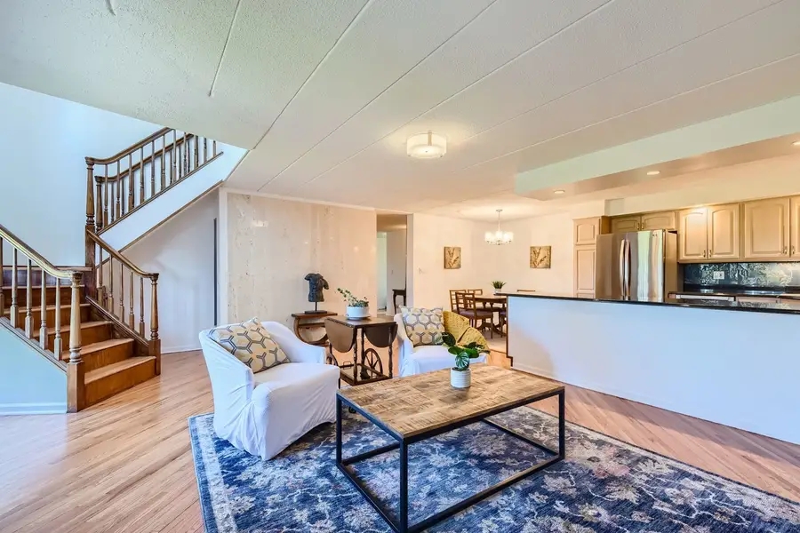 711 W Gordon Terrace #701, Chicago, IL 60613 - #3