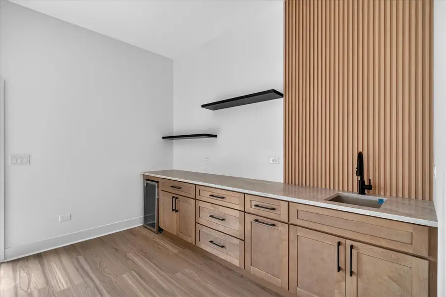 5509 W Haddon Avenue, Chicago, IL 60651 - #2