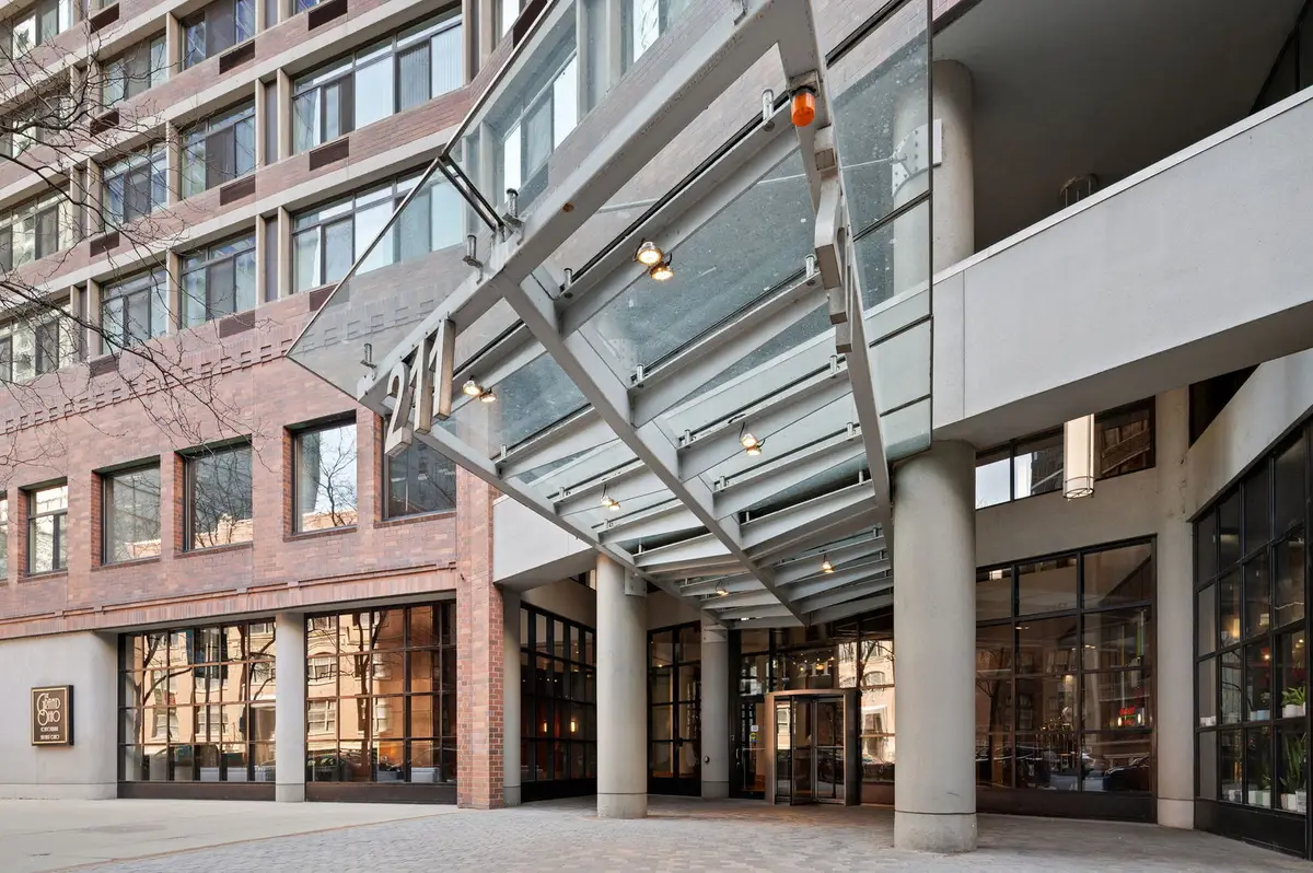 211 E Ohio Street #2106, Chicago, IL 60611 - #1