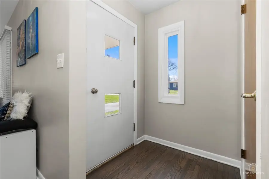 735 S Princeton Avenue, Villa Park, IL 60181 - #3