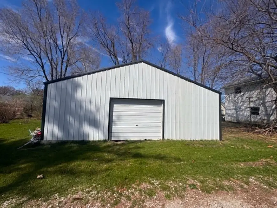 18 W Vine Street, Piper City, IL 60959 - #2