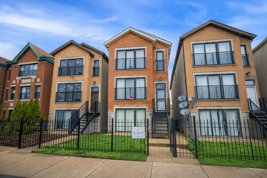 3704 W Lexington Street, Chicago, IL 60624 - #2