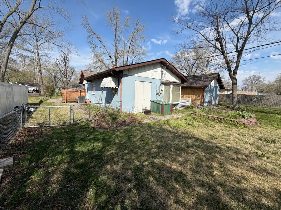 43 Ridge Road, Centralia, IL 62801 - #2