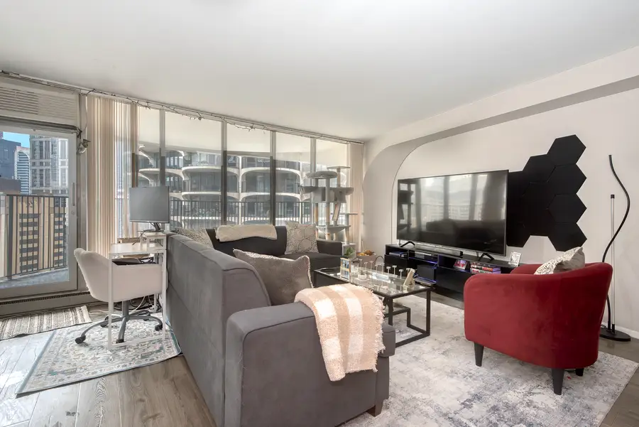 300 N State Street #2535, Chicago, IL 60654 - #3