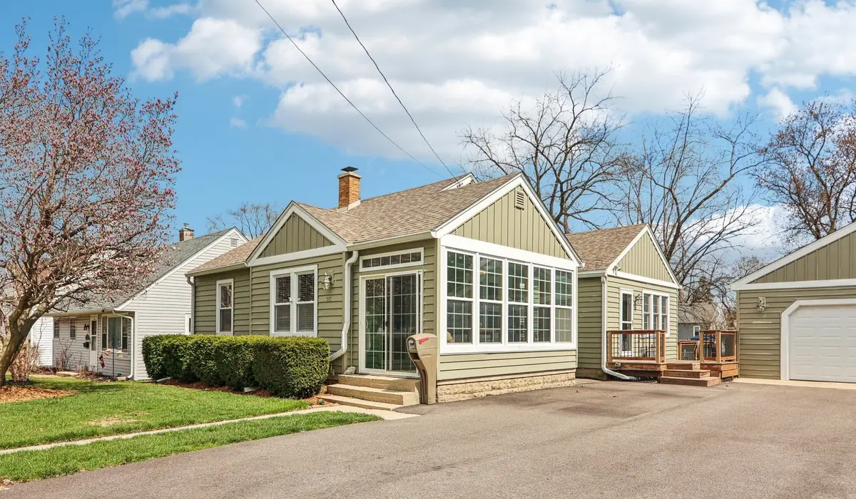 375 S Lake Street, Grayslake, IL 60030 - #1