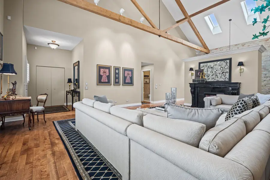 829 Stables Court W, Highwood, IL 60040 - #3