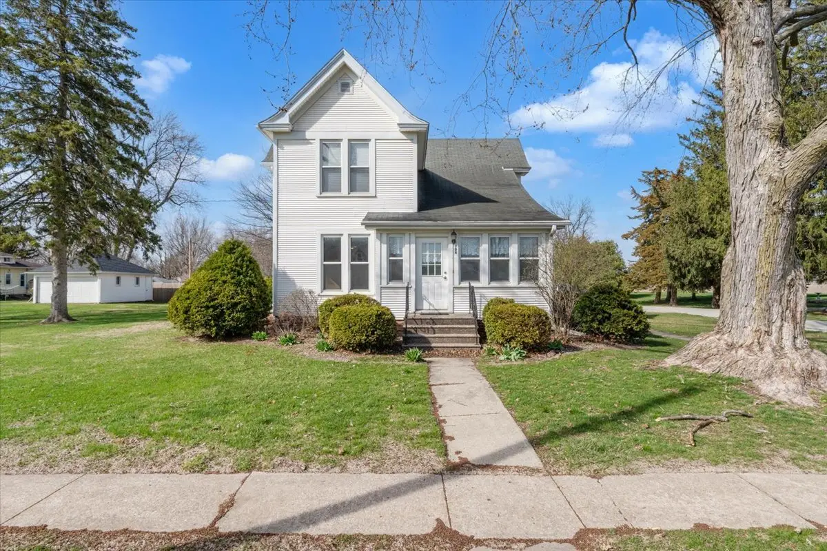 304 Walnut Street, New Windsor, IL 61465 - #1