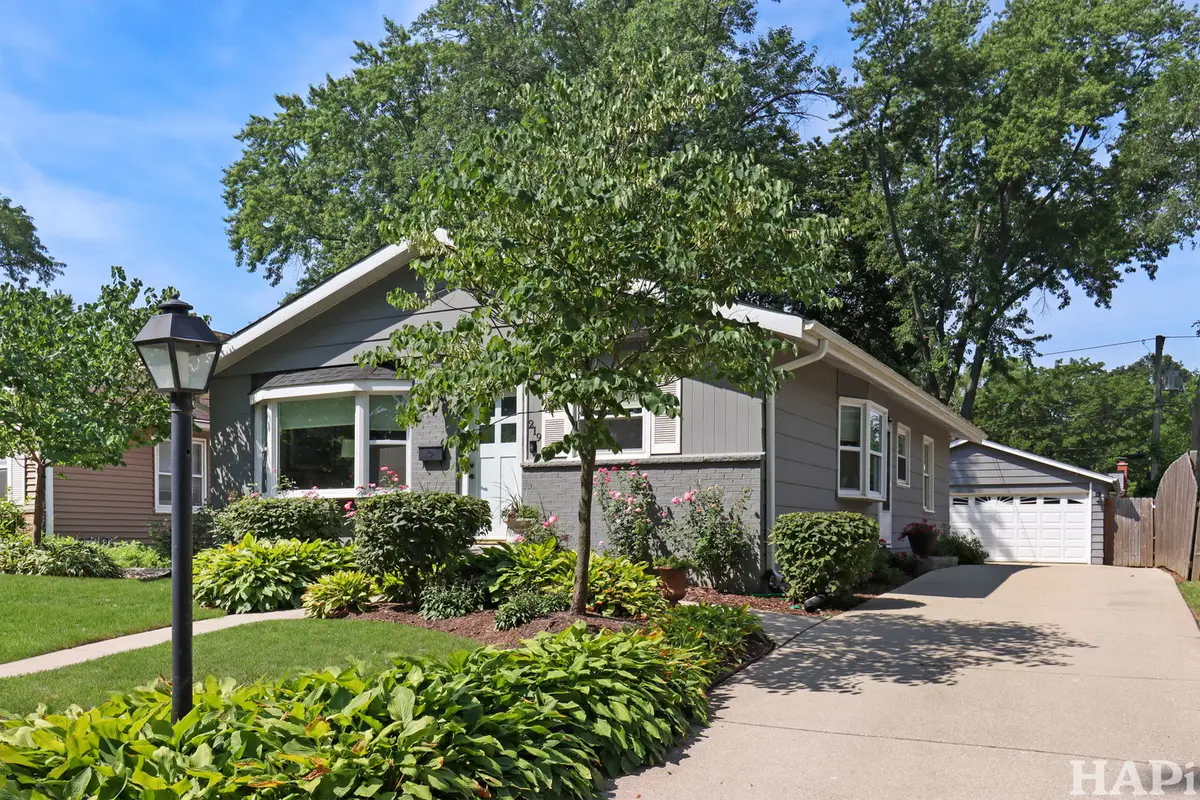 219 Harding Avenue, Libertyville, IL 60048 - #1