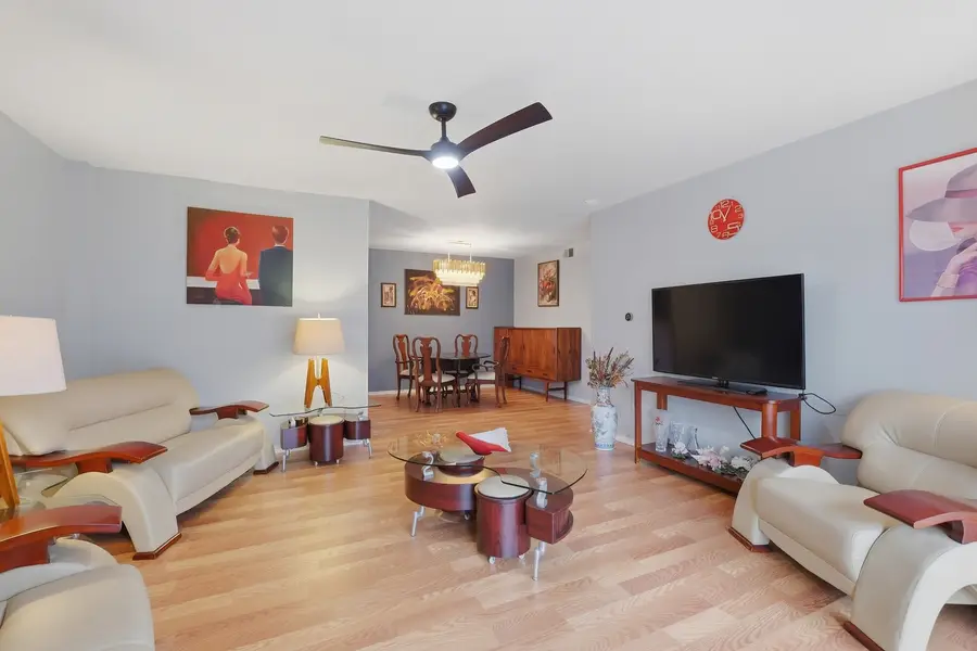 2046 Saint Johns Avenue #3E, Highland Park, IL 60035 - #3