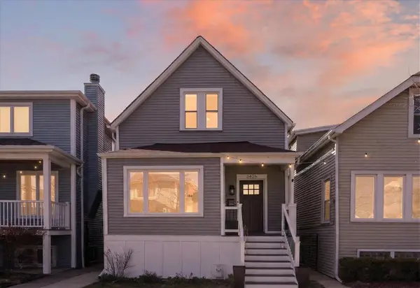 3426 N Albany Avenue, Chicago, IL 60618