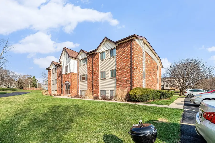319 Dunning Avenue #3A, West Dundee, IL 60118 - #3