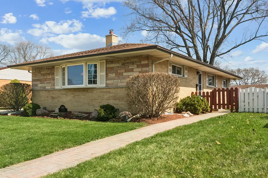 589 Jon Lane, Des Plaines, IL 60016 - #2