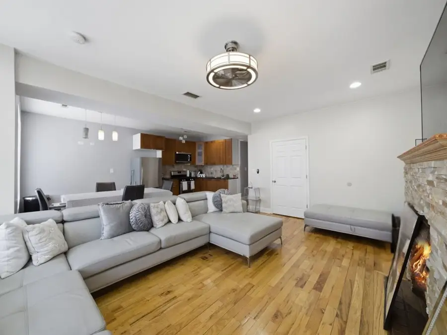 1253 S Tripp Avenue, Chicago, IL 60623 - #2