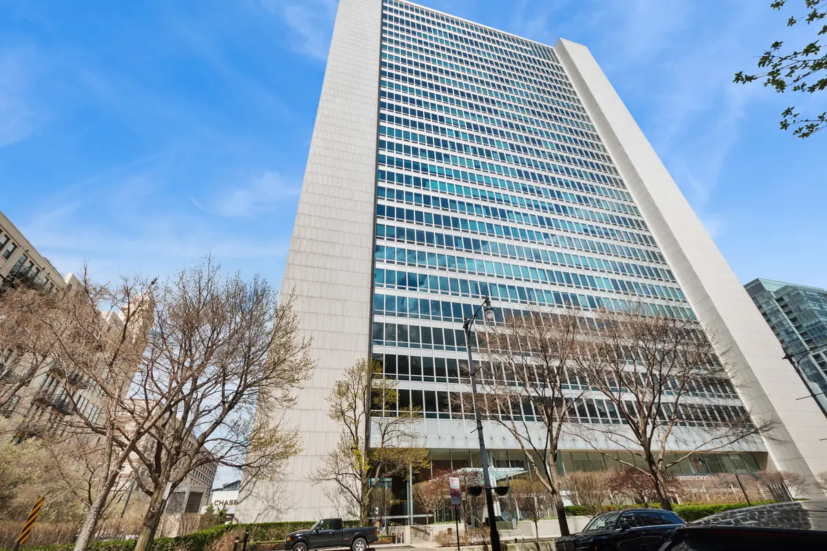 500 W Superior Street #813, Chicago, IL 60654 - #1