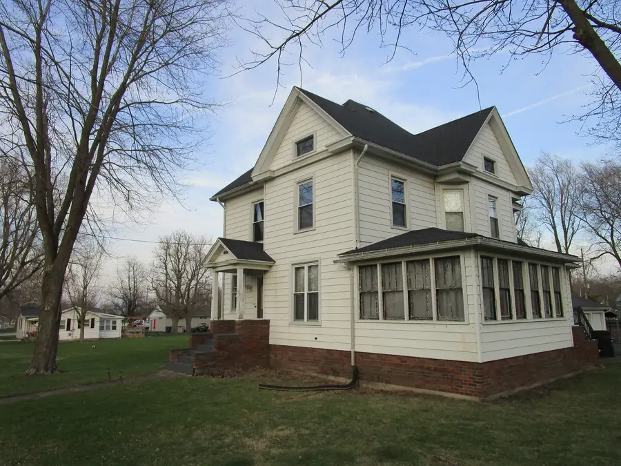 300 N Wolf Street, Odell, IL 60460 - #2