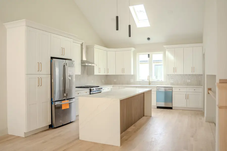 8041 S 85th Court, Justice, IL 60458 - #3