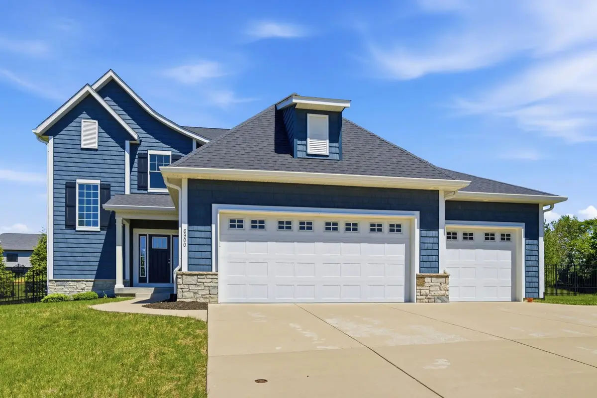 6900 Grover Station, Bettendorf, IA 52722 - #1
