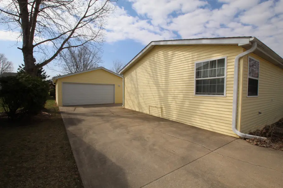 5435 Autumn Ash Lane, Machesney Park, IL 61115 - #2