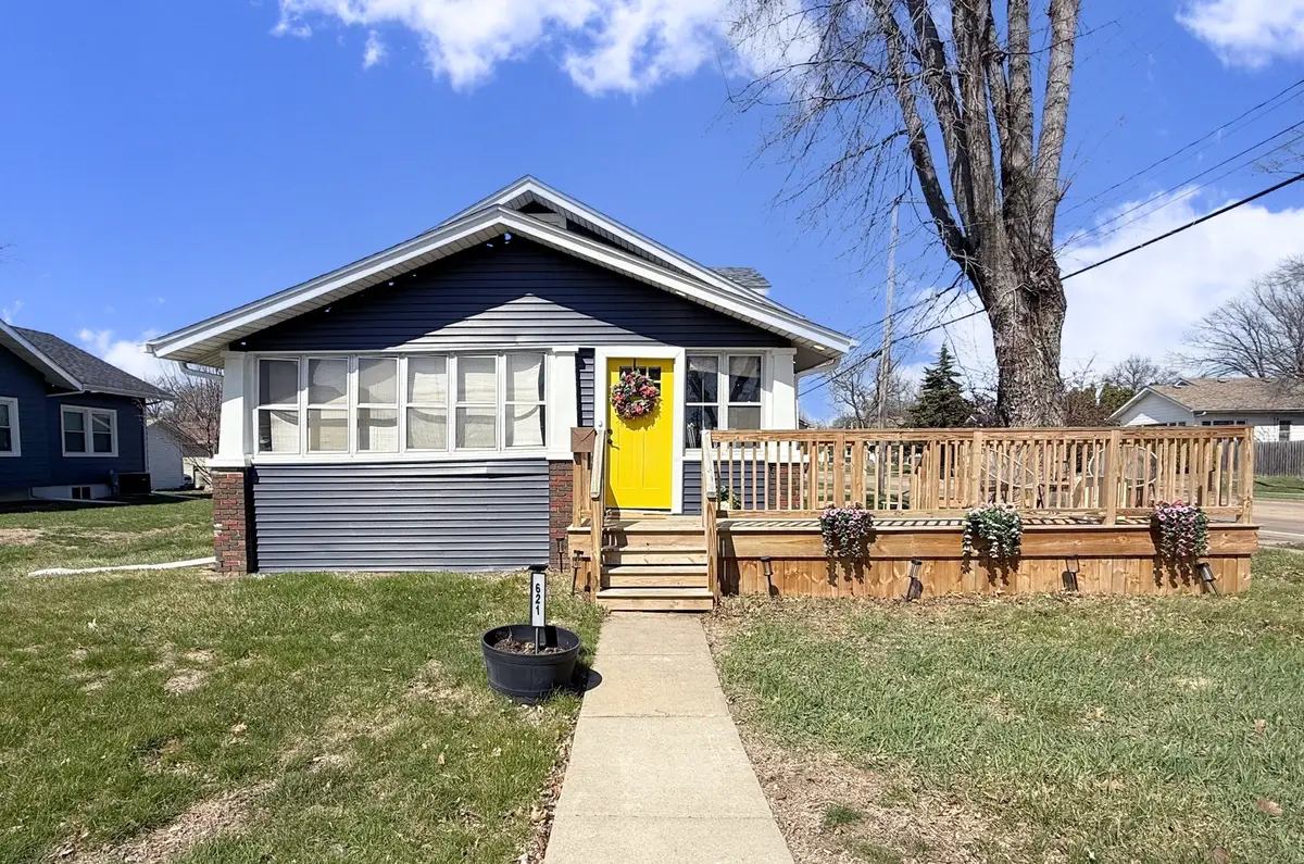 621 24th Avenue, Moline, IL 61265 - #1