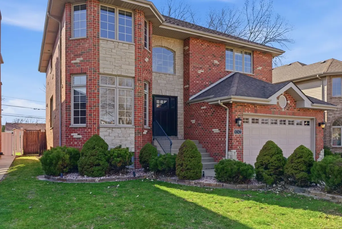 8242 Latrobe Avenue, Burbank, IL 60459 - #1