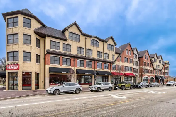 10 E Burlington Street #3B, Riverside, IL 60546