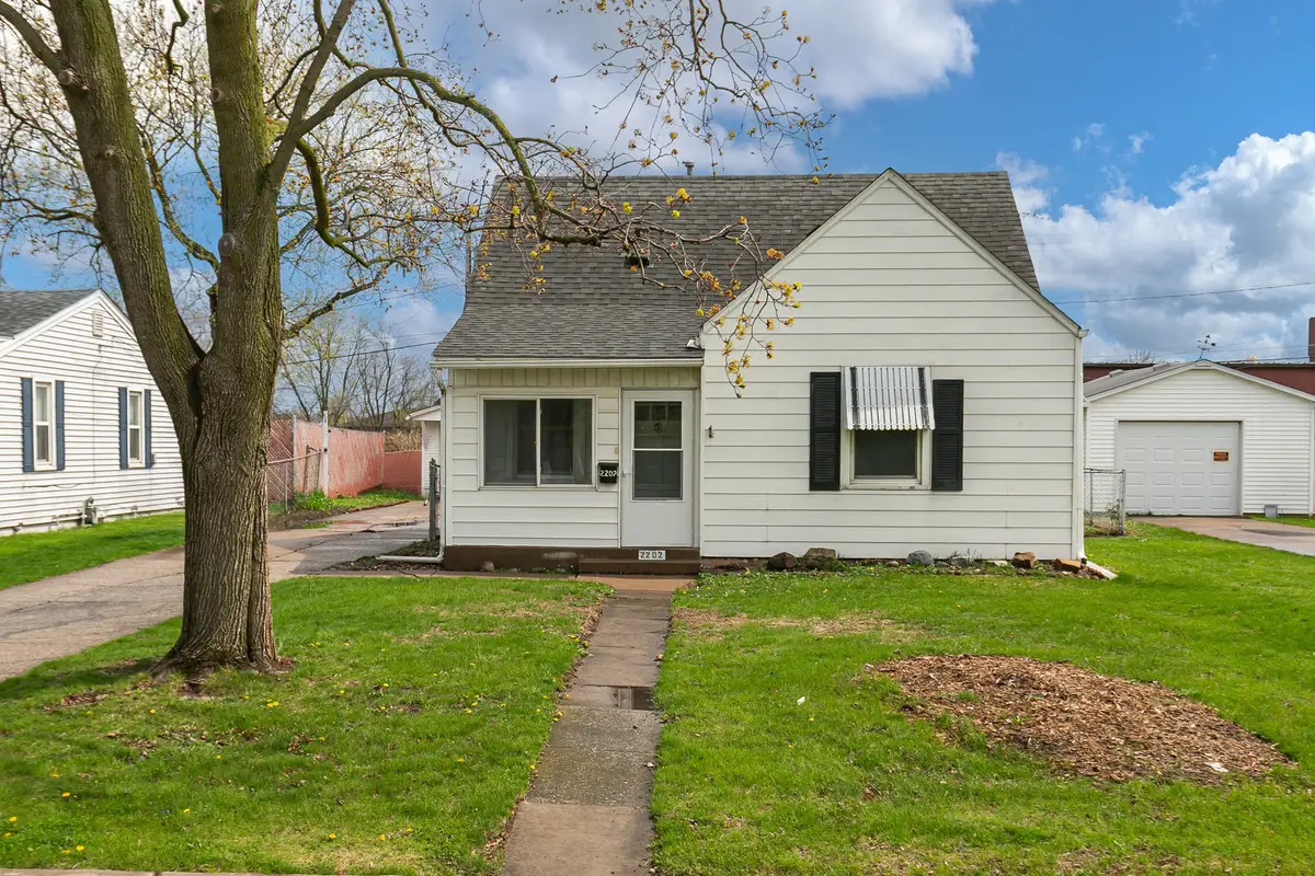 2202 46th Street, Moline, IL 61265 - #1