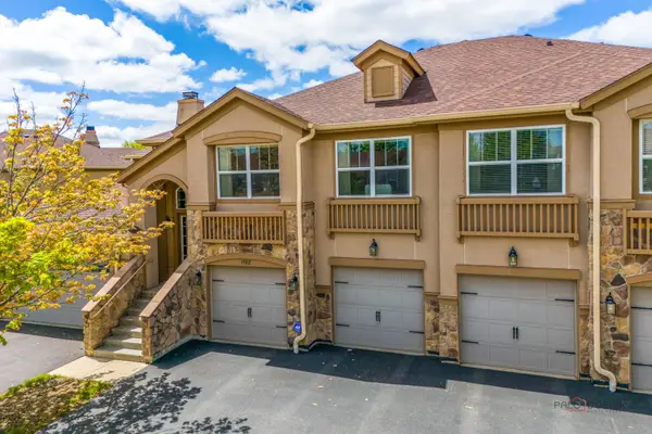 1902 Crenshaw Circle, Vernon Hills, IL 60061