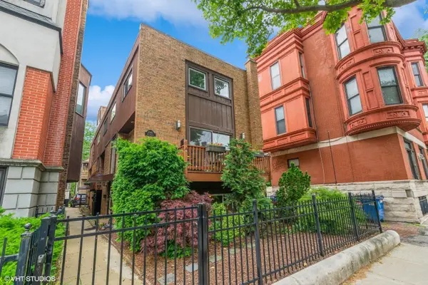 1045 W Altgeld Street, Chicago, IL 60614