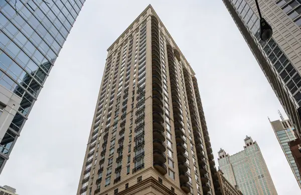 10 E Delaware Place #14A, Chicago, IL 60611