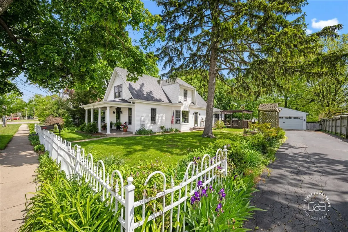 321 N 6th Street, Geneva, IL 60134 - #1