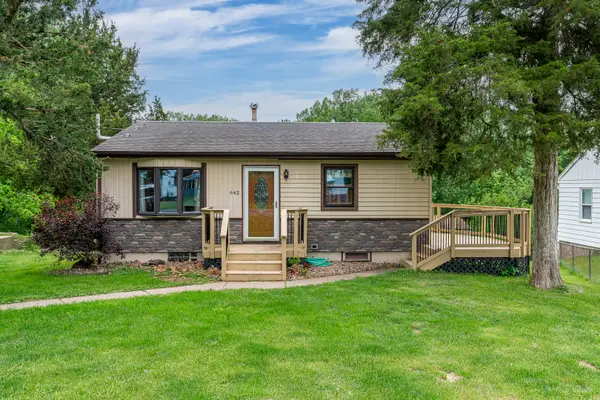 642 8th Street, Silvis, IL 61282