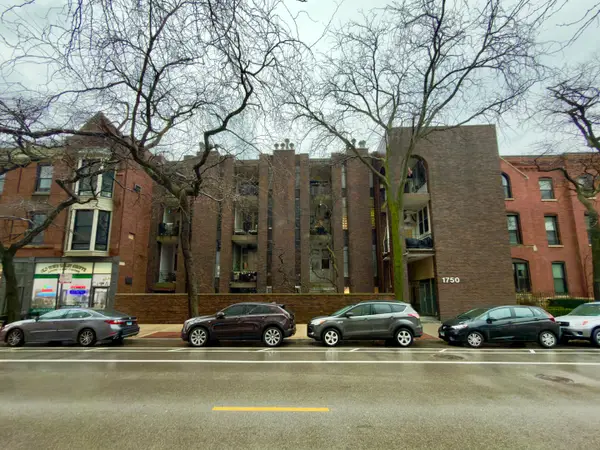 Address Withheld By Seller, Chicago, IL 60614