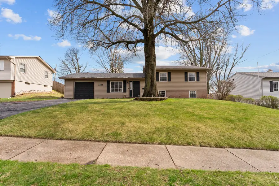 2425 W 46th Street, Davenport, IA 52806 - #2