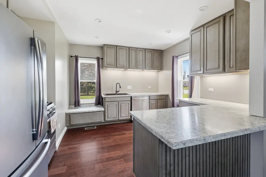 307 W Army Trail Road, Bloomingdale, IL 60108 - #3