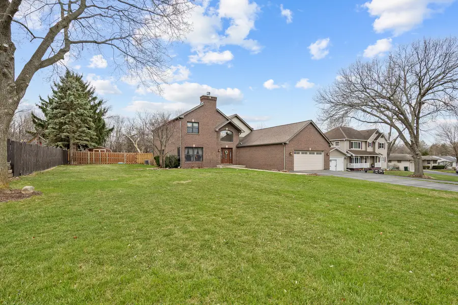 23w531 W Walnut Rd Road, Roselle, IL 60172 - #2