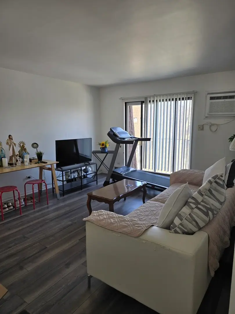 160 S Waters Edge Drive #302, Glendale Heights, IL 60139 - #2