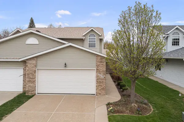 3028 Red Wing Court, Bettendorf, IA 52722